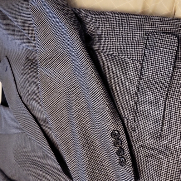 Mens sport coat size 46 long by Stafford. Slightly used blue/gray material. - Picture 3 of 7